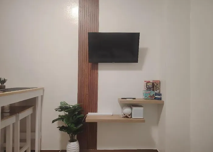 Minimalist Unit